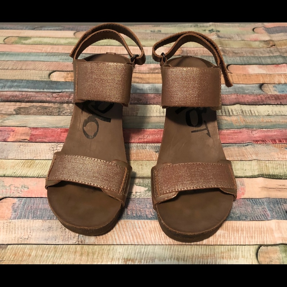 Excellent Condition 🥰OTBT Sandals